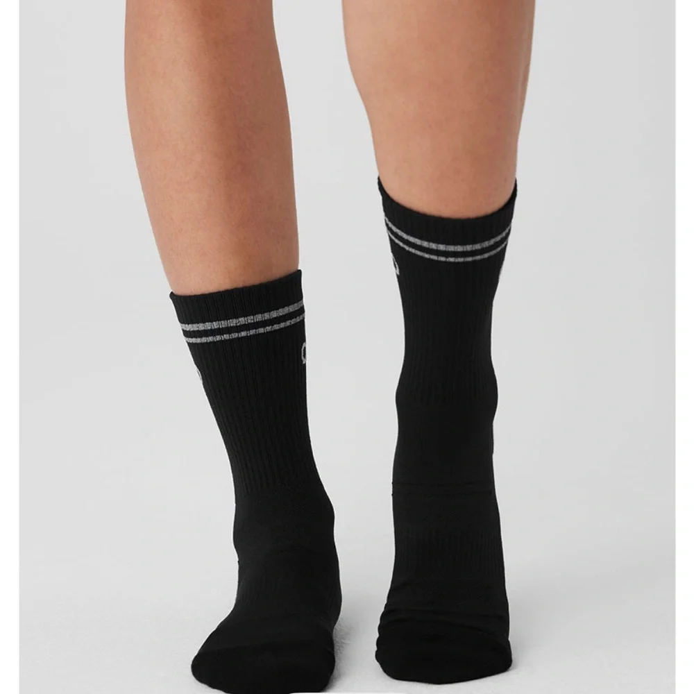 Alo Yoga Unisex Half-Crew Performance Socks – Black (L) NWT